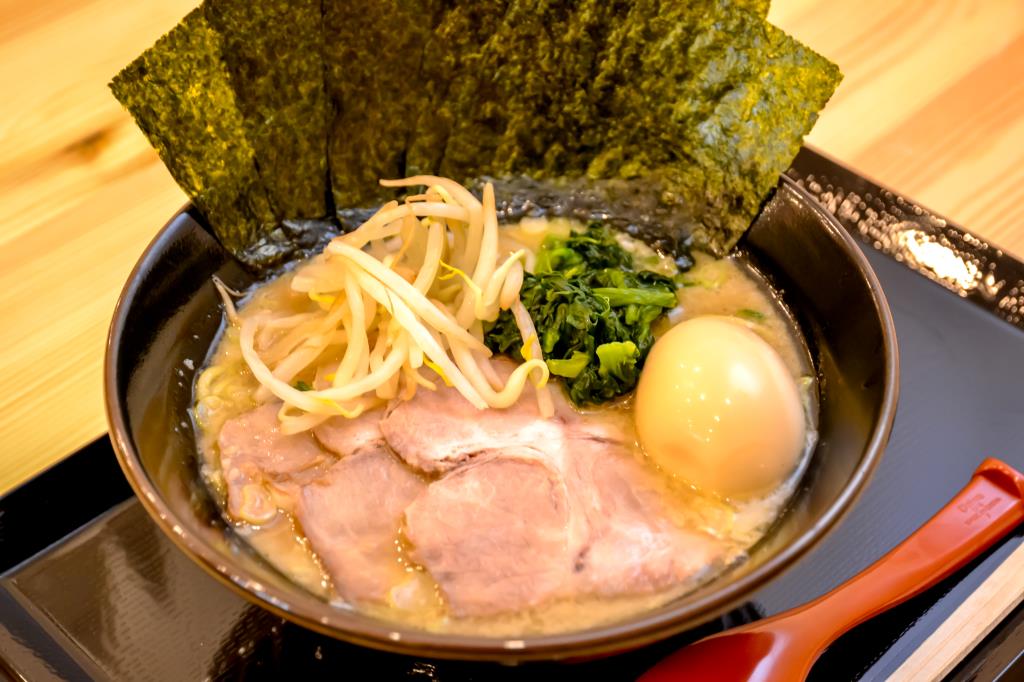 横浜家系ラーメン そだし国玉店　甲府3