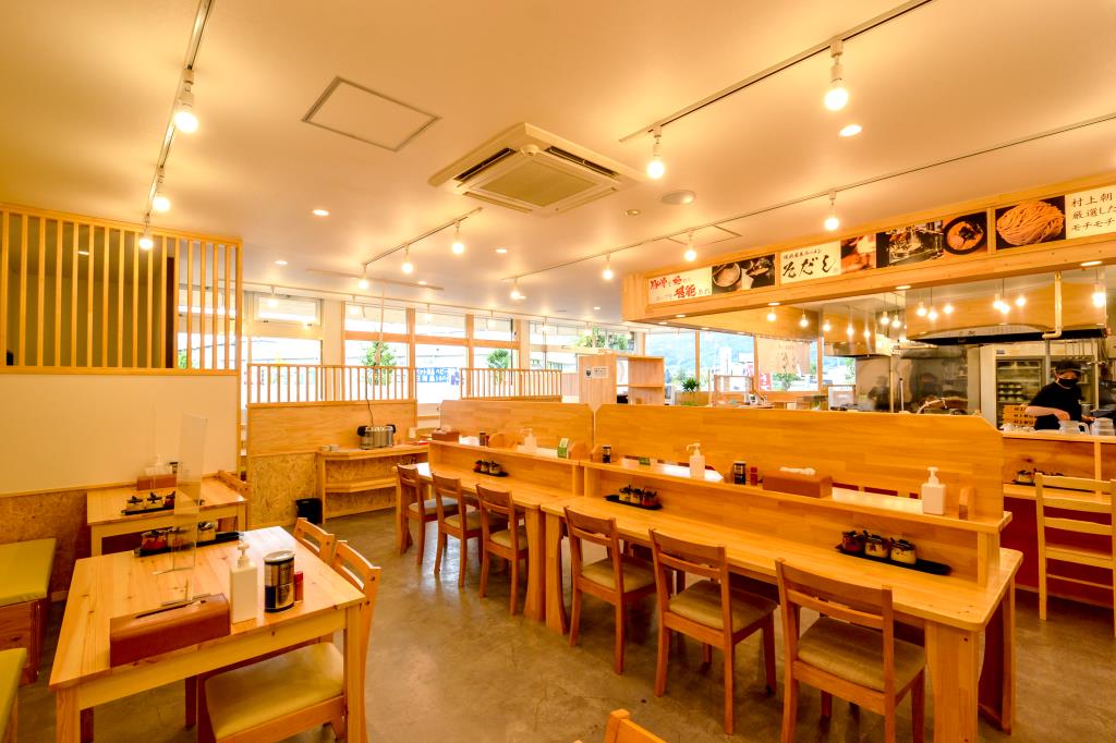 横浜家系ラーメン そだし国玉店　甲府2