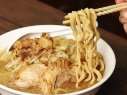 夢を語れ 甲斐市 ラーメン2