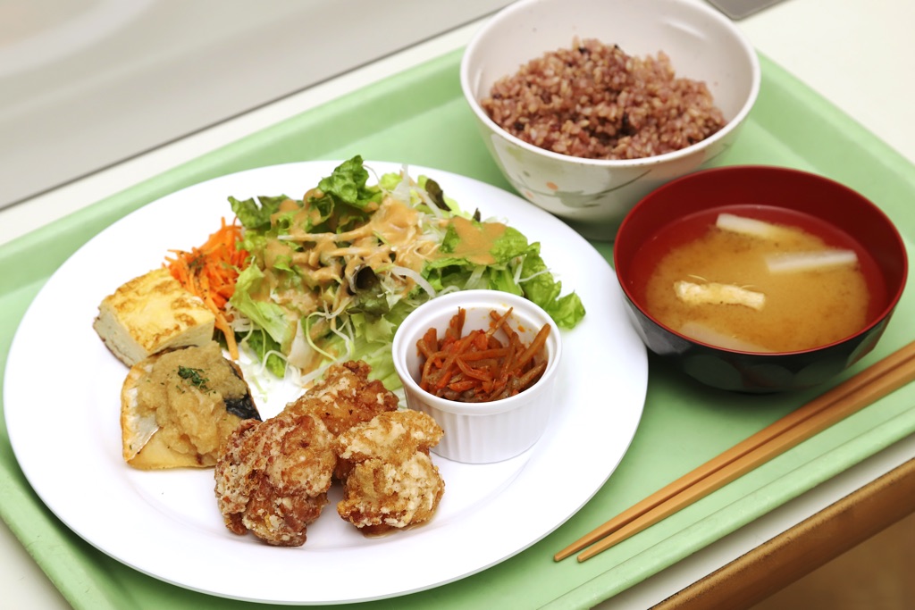 ナチュラルグレース 県庁地下食堂