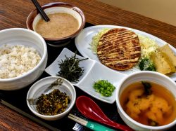 自然薯農家のとろろ飯 じねんじょ亭【臨時休業】
