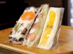 富士山フルーツサンド金藏甲府昭和店【閉店】