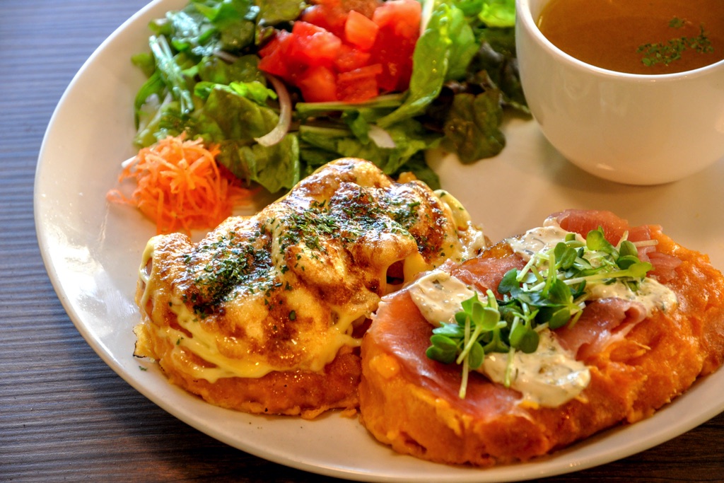 カフェラぺ 2号店 生ハムクリームチーズ カレーポテト2