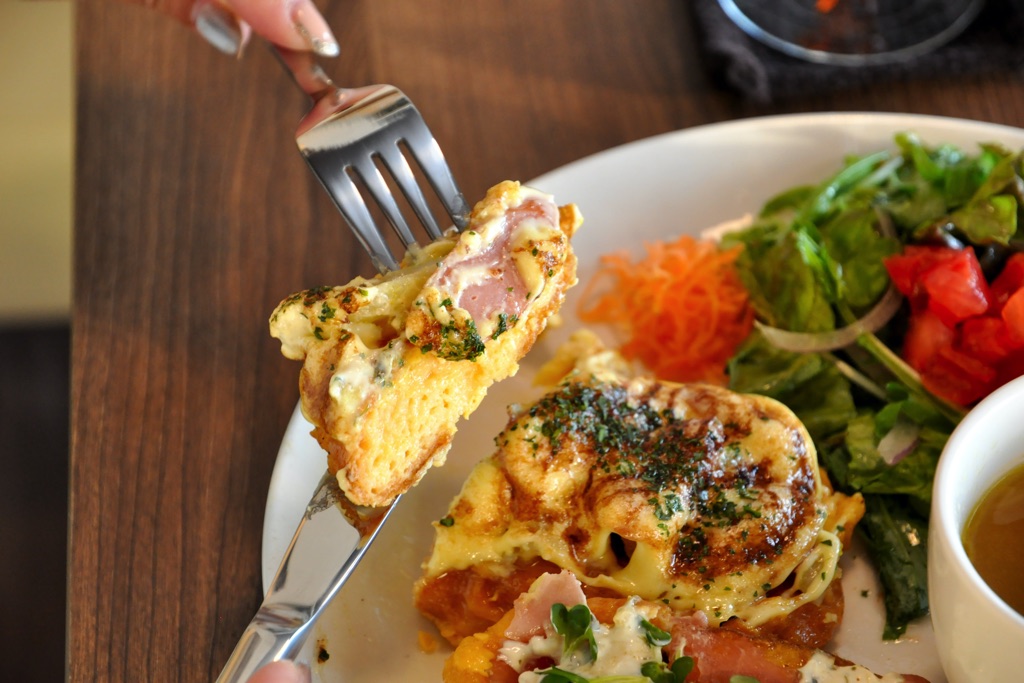 カフェラぺ 2号店 生ハムクリームチーズ カレーポテト3