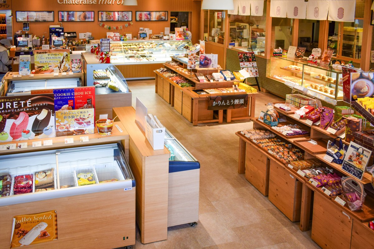 子連れランチ 軽食・テイクアウト シャトレーゼマルシェ 甲府後屋 内観