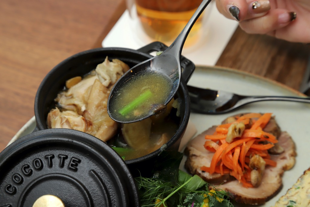 はるひカフェyamanashi 薬膳無水鶏プレート