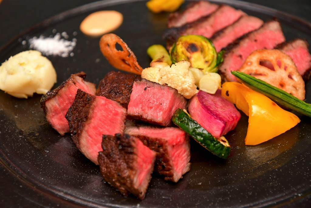 炭・肉と旬野菜 kazan1