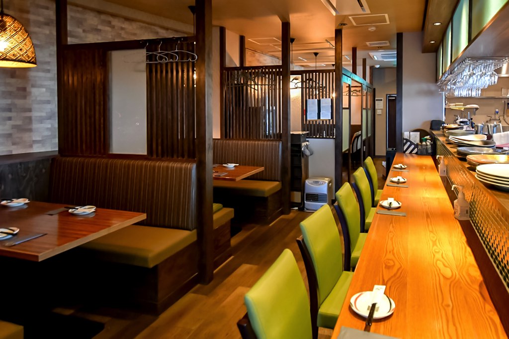 炭・肉と旬野菜 kazan4