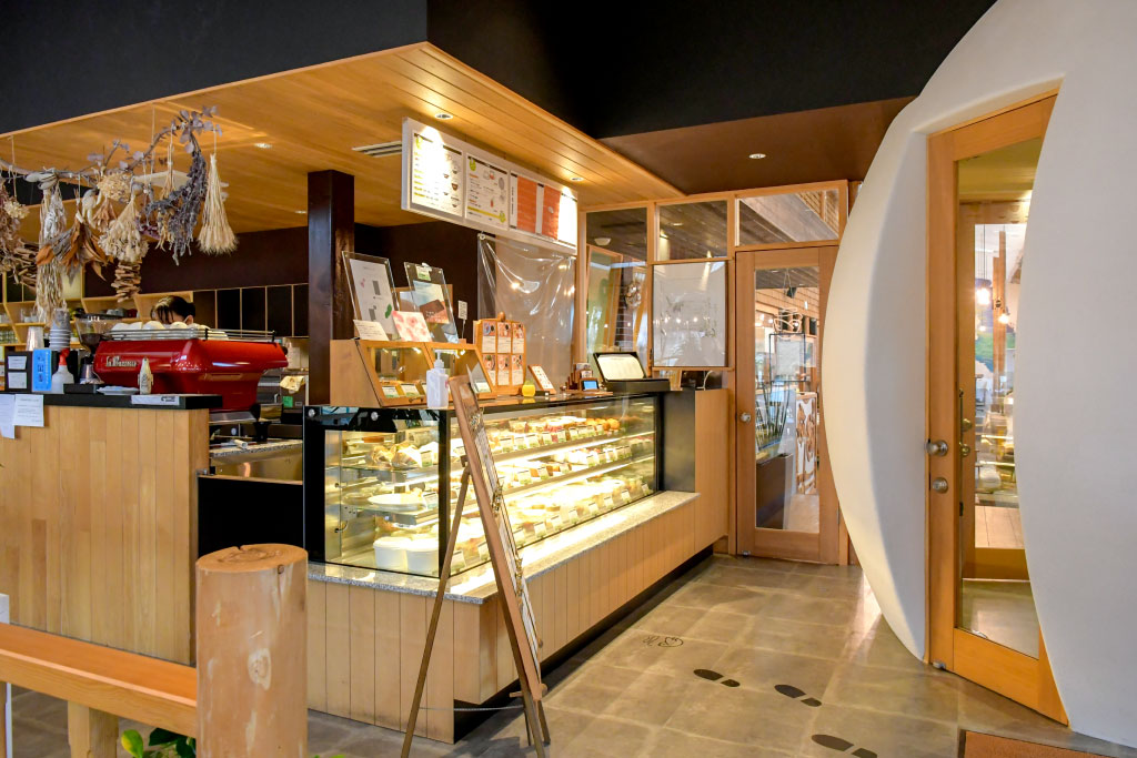 Coucou CAFE 店内
