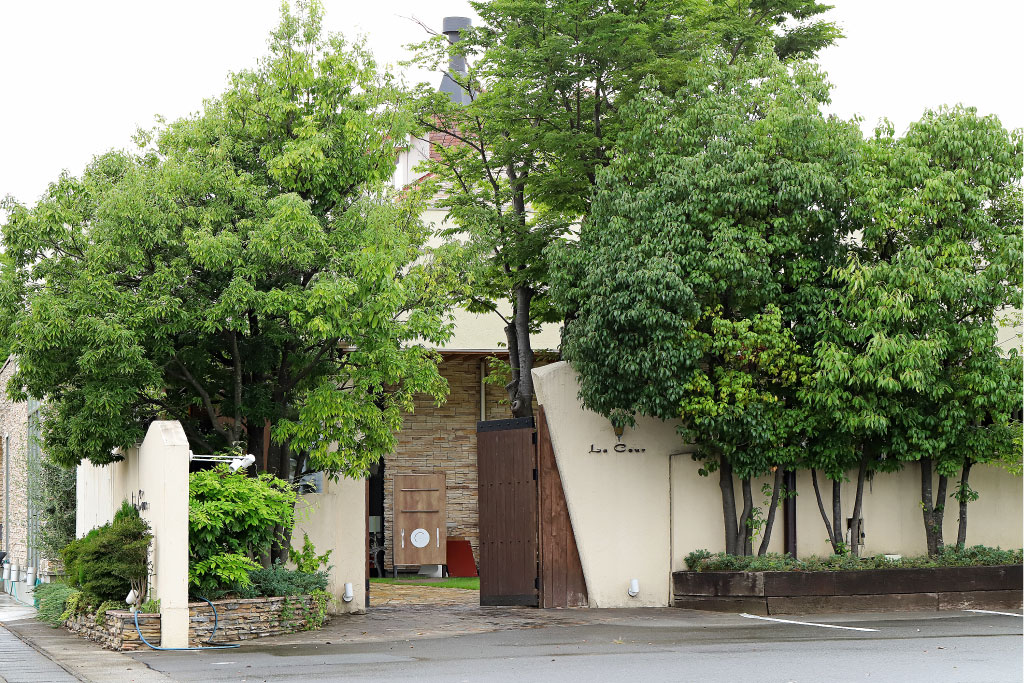 restaurant LA COUR（レストランラクール）外観