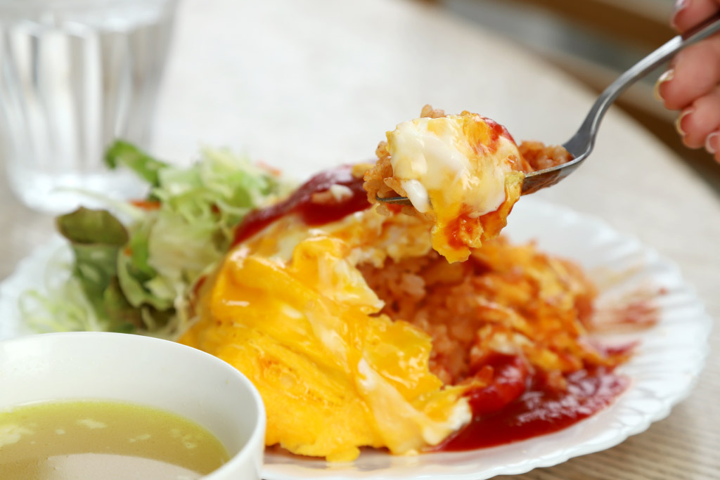 COFFEE LOUNGE どんぐりのオムライス3