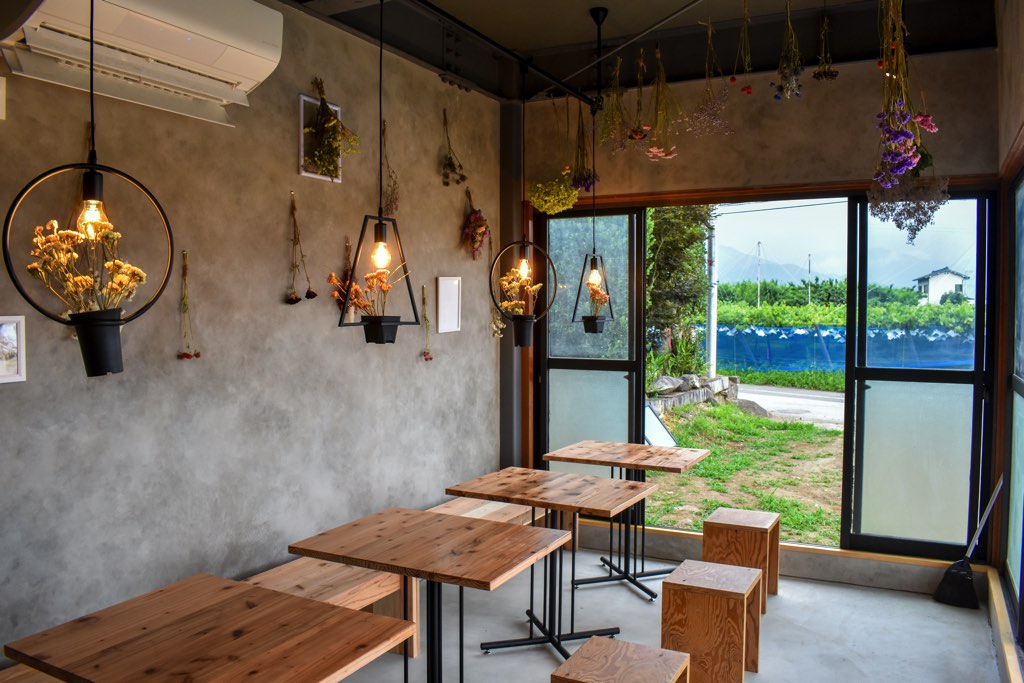 Cafe BelleRaisin（カフェベルレザン）