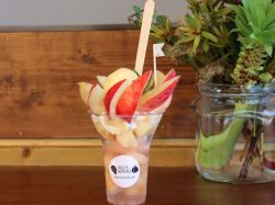 FRUITS WAKAGI fruits stand&café2