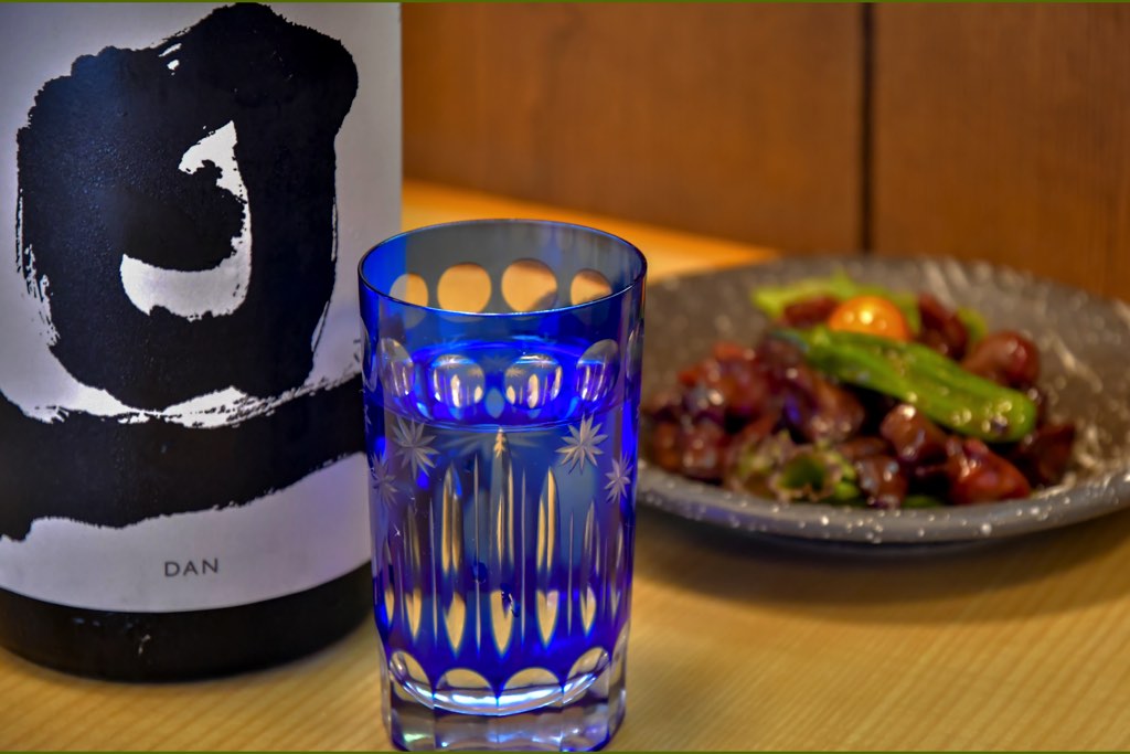 生そば きり／飲む人におすすめのドリンク／鳥もつ煮／旦（DAN）／600円（グラス）