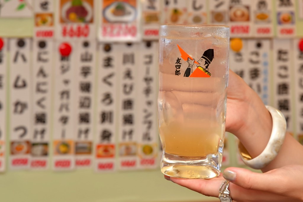 大衆割烹 友四郎／飲まない人におすすめのドリンク／レモンソーダ（ジョッキ）/350円