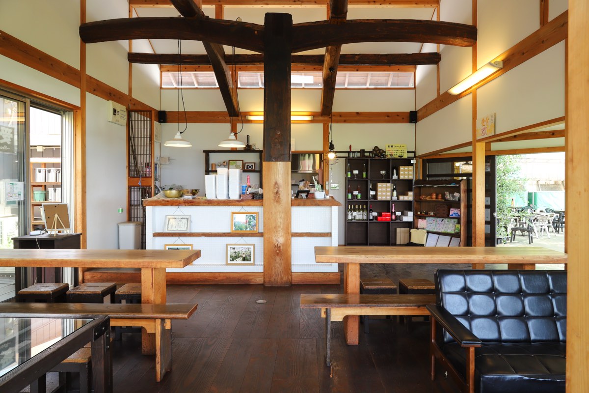 やまきやカフェ／店内