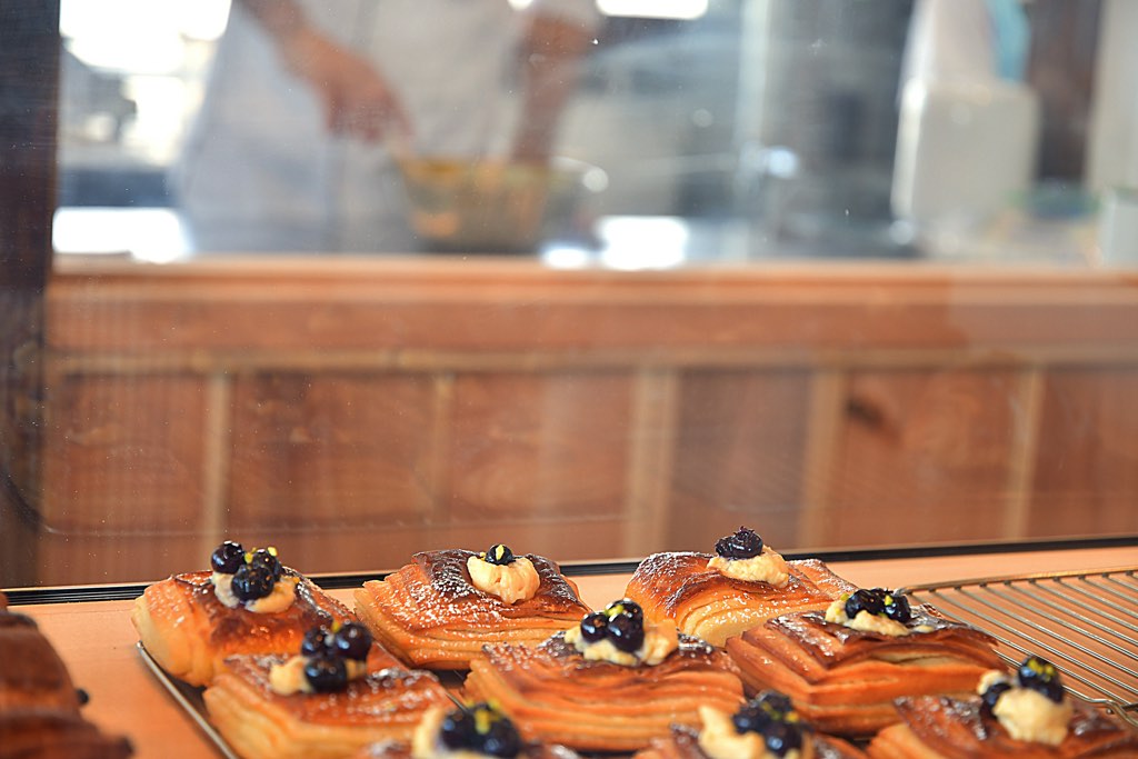 IDEAL BAKERY CROISSANT & PASTRY