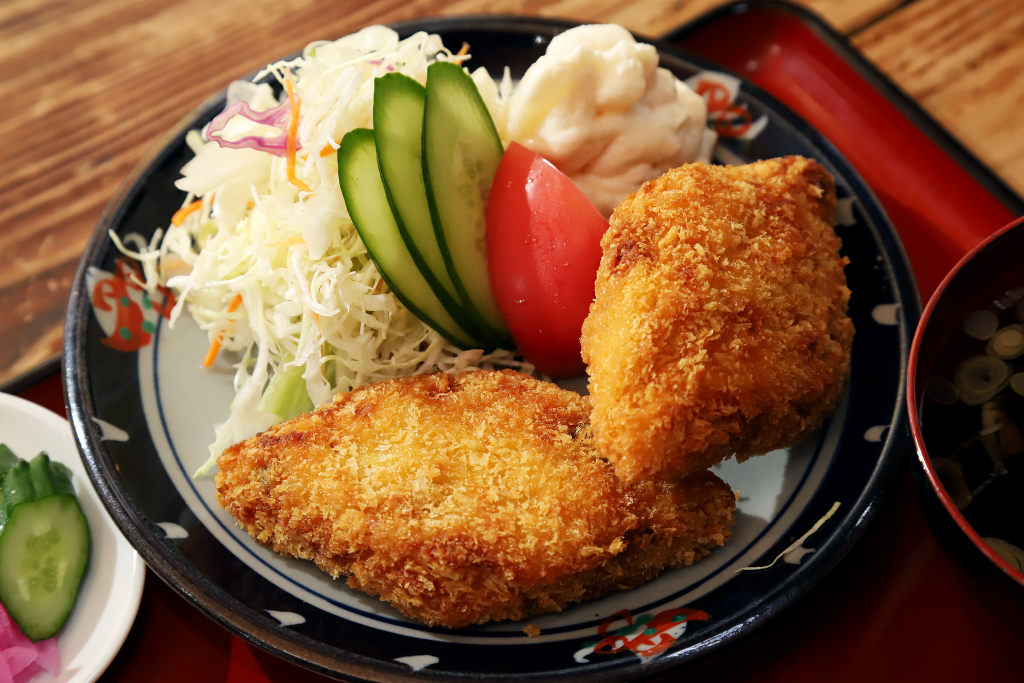 きくや食堂のコロッケ