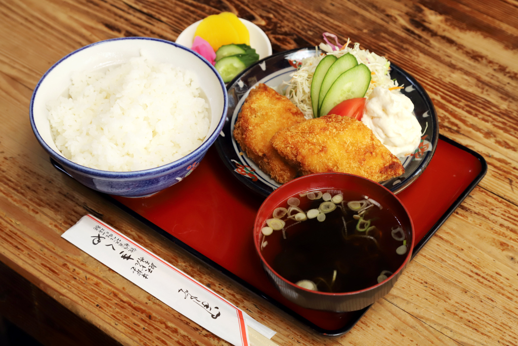 きくや食堂のコロッケ2