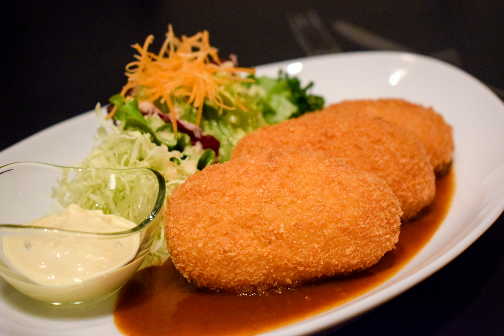 洋食こじまのコロッケ