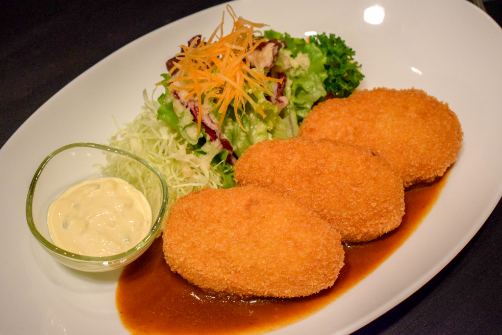 洋食こじまのコロッケ2