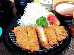 お食事処 あやの 都留店