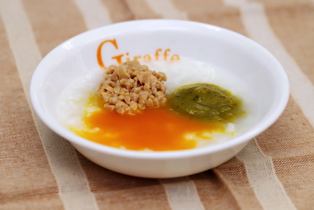 7～8か月ごろ（中期）納豆とバランスキューブの3色がゆ