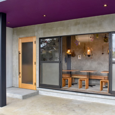 Cafe BelleRaisin（カフェベルレザン）の外観