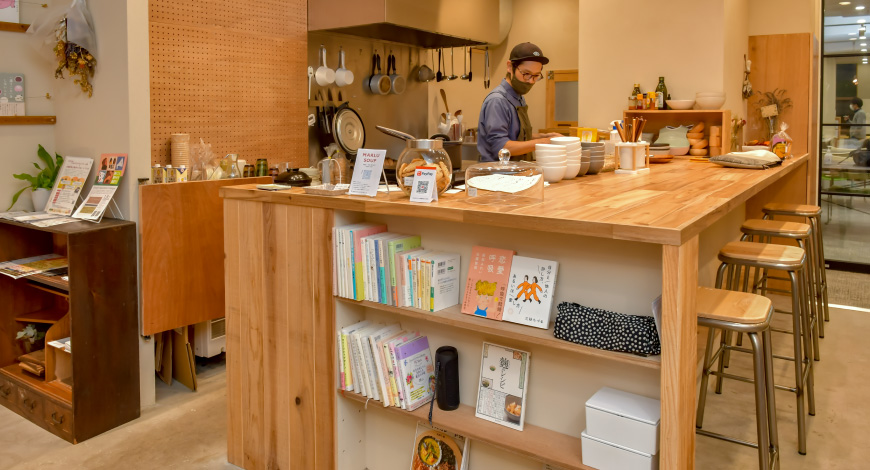 CURRY OUT（カリーアウト）の店内