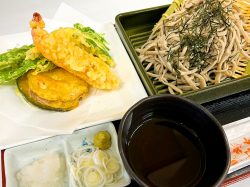 ダイニング華蔵