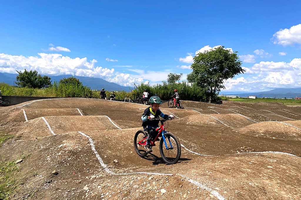 山梨MTBベースオートキャンプ場 キャンプ場の写真 3