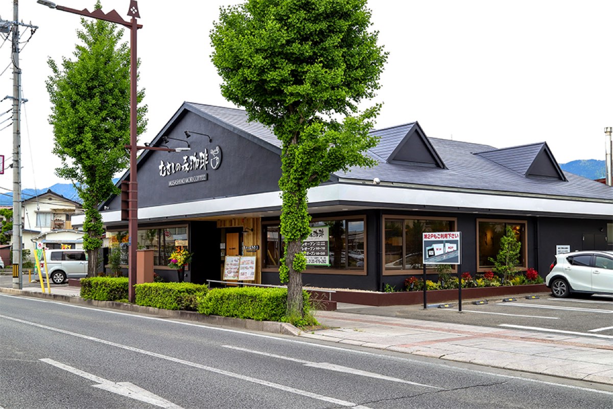 むさしの森珈琲甲府伊勢店 外観