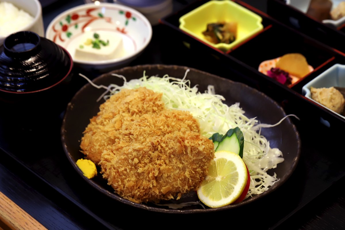 お食事処とりいち ヒレカツ定食