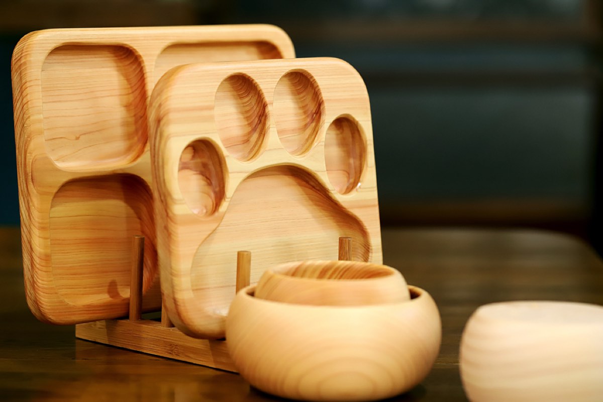 手と食卓にしっくりなじむ食器を。木工作家メイフラワーズ