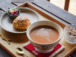 カメリアニコティー2023年3月21日オープン!八ヶ岳で美味しい紅茶とフードを