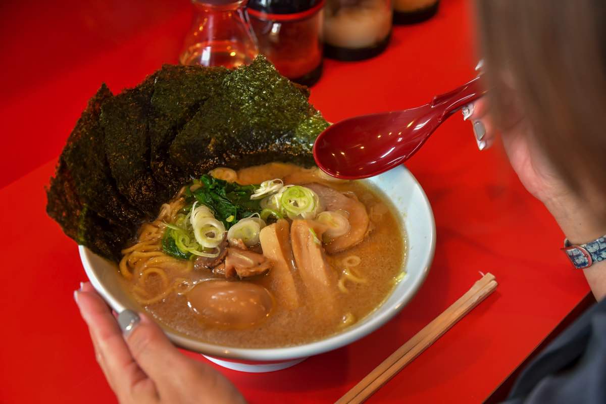 横浜ラーメン徳栄家