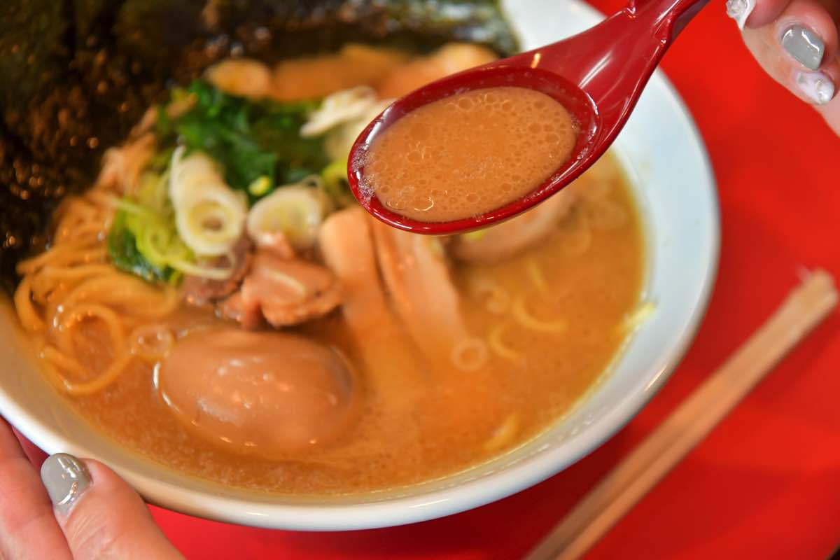 横浜ラーメン徳栄家