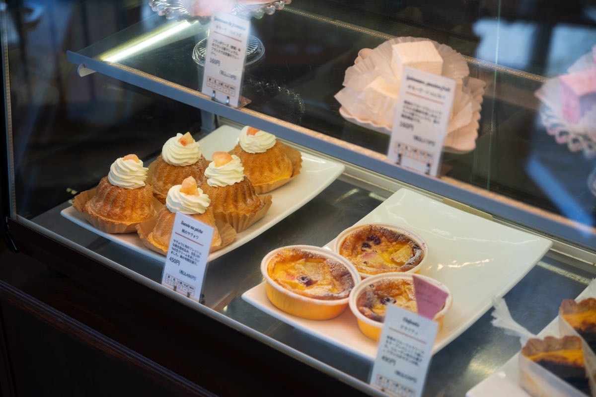 べべナチュール ショーケース