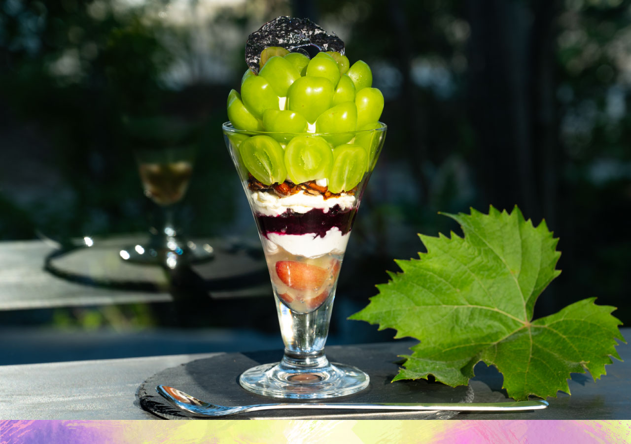 CASA FRUTTAのシャインマスカットと旬のぶどうのパフェ