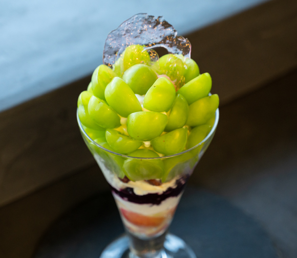 CASA FRUTTA（カーザフルッタ）シャインマスカットと旬のぶどうのパフェ