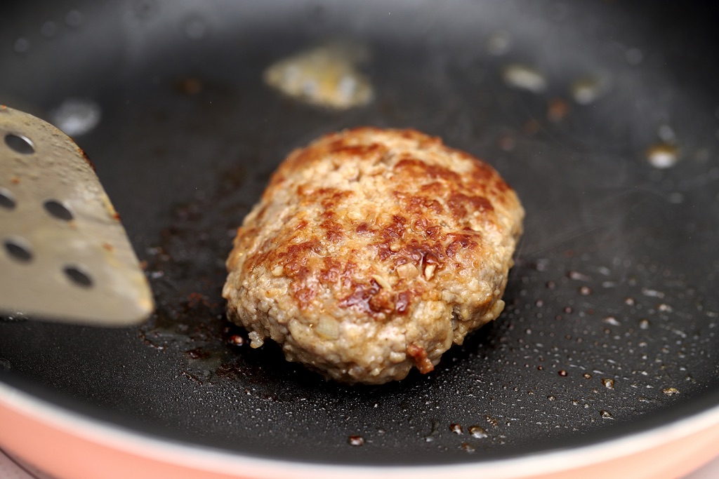 美郷 甲州ワインビーフハンバーグ