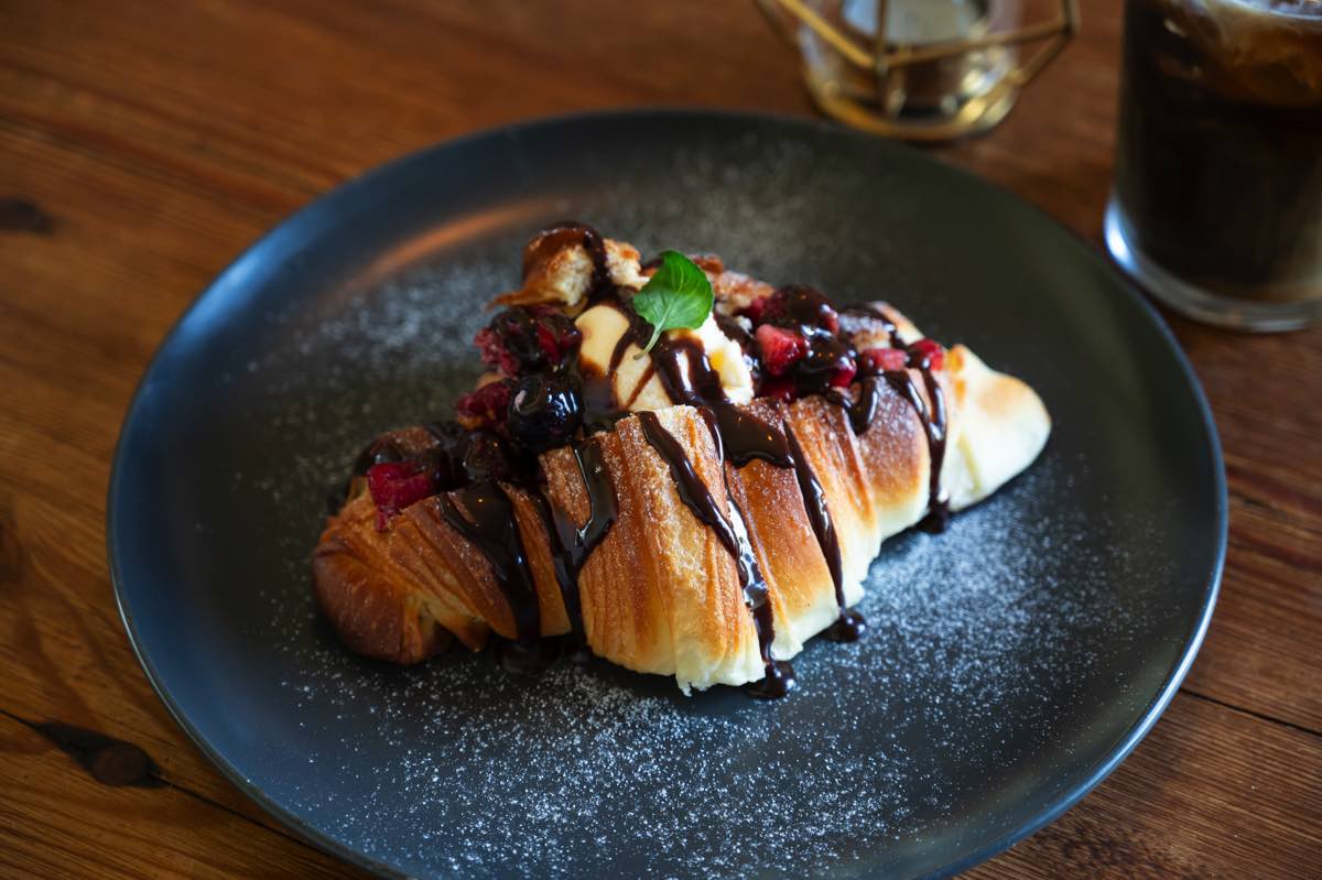 IDEAL BAKERY CROISSANT & PASTRY