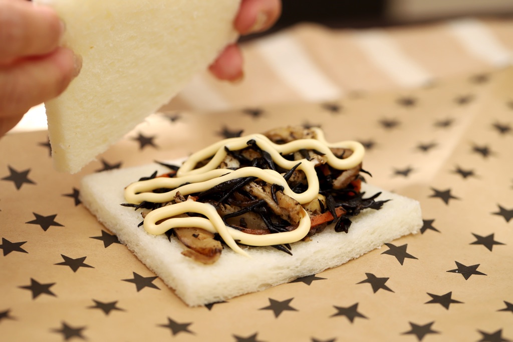 ひじきの煮物でひじきマヨサンドの作り方2