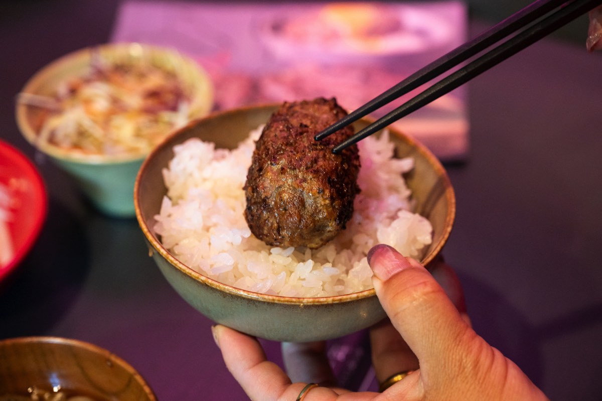 炭火焼ハンバーグ専門ばーぐはん