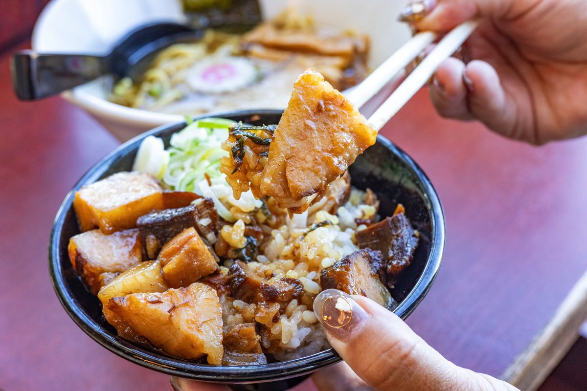 焼豚食道。河口湖店