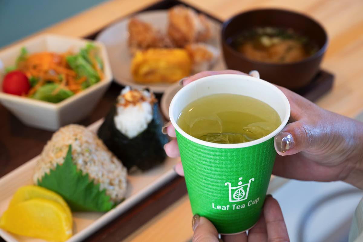おにぎりカフェ山の港