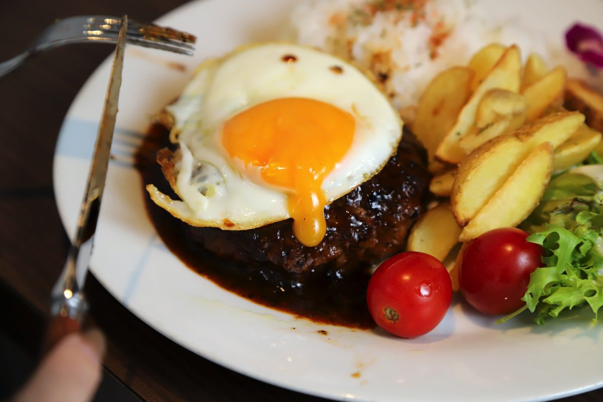 Hawaiian Dining Sola