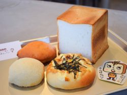 小麦・卵・乳不使用 米粉パン屋のさんぼんパン