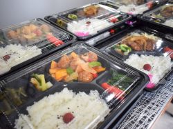 お弁当のかしわや