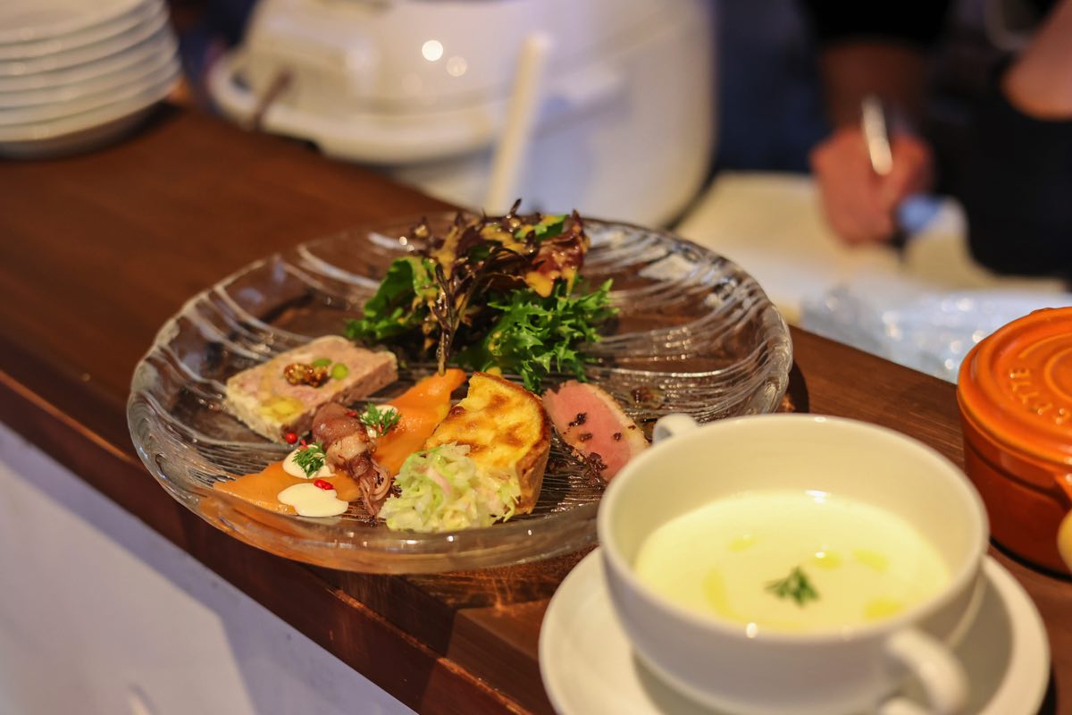 Bistro relume